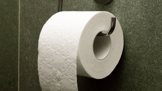 Toilet_paper_orientation_over