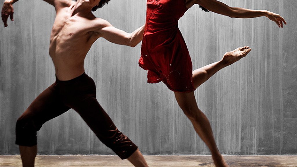 Two_dancers