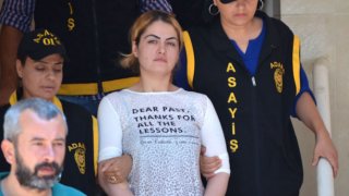Чилем многократно е подавала оплаквания в полицията, че мъжът й я бие