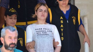 Чилем многократно е подавала оплаквания в полицията, че мъжът й я бие