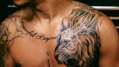 Люис Хамилтън демонстрира в Instagram новата си татуировка