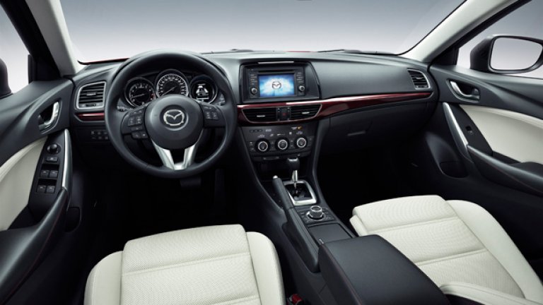 Mazda 6 дебютира в Москва