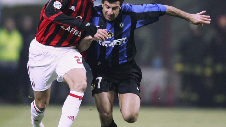 При повечето италиански клубове обаче е малко по-различно. Историите за цветовете са базирани на цели философии. Интер, например, избира черното и синьото, защото те символизират небето през деня и през нощта. Докато черното е екипите на Милан символизира страха на противниците им, а червеното – огнената страст на играчите им.