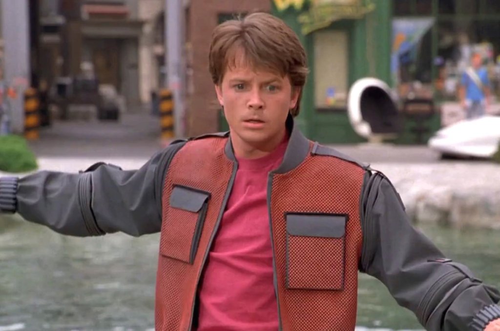 12. Марти Макфлай от \"Back To The Future\" 
В една от най-популярните сцени на сериала Марти е сбъркан с Келвин Клайн. Понеже Келвин Клайн не е бил популярен в Европа по това време, в различни европейски версии Марти е бъркан с Леви Щраус и Пиер Кар