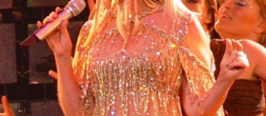 Cher_at_Farewell_Tour