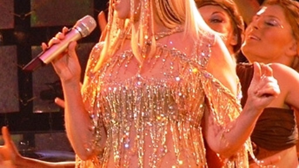 Cher_at_Farewell_Tour