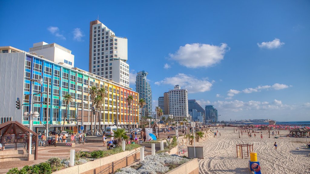 1280px-Tel_Aviv_Promenade_panoramics