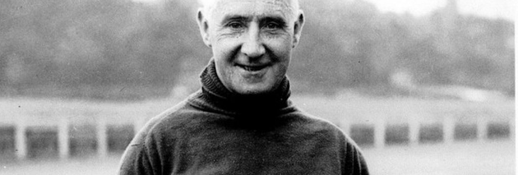 Джими Хоугън
Хоугън е треньорът, променил начина, по който се играе футбол в Австрия, Унгария, Швейцария и Германия в първата третина на XX век и е наложил динамичния и атакуващ стил на игра с притежание на топката. През 1924 с Хоугън начело Швейцария стига до финала на Олимпиадата, а през 30-те години той изгражда най-силния национален отбор в историята на Австрия.