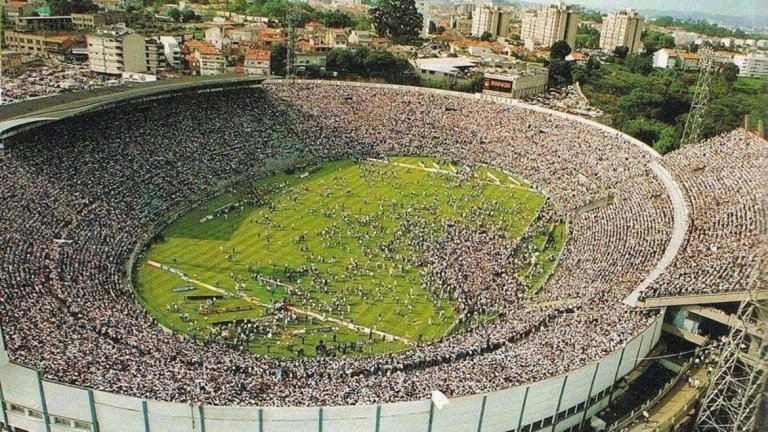 Митичният „Ещадио дас Антас“, на който Порто играеше мачовете си между 1952 и 2004 г.
