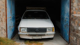 Гръцкото правителство смята да "пенсионира" стари автомобили още догодина