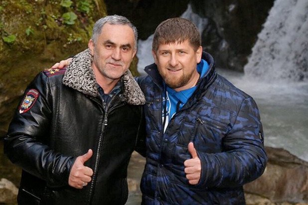"Младоженецът" Нажуд Гучигов в компанията на чеченския ръководител Рамзан Кадиров