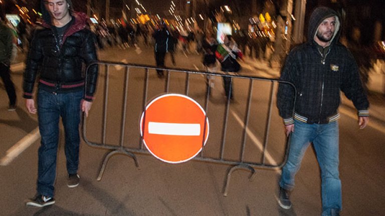 Властта се страхува от нови протести, ако токът поскъпне 