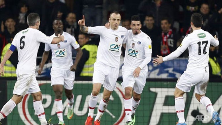 Бербатов пак бе резерва, но този път заби победен гол.