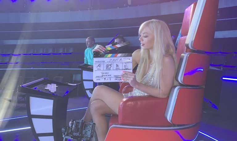 Елеонора на снимките за филма "Чалга".