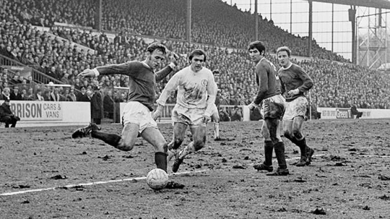 Челси и Уотфорд се измъчиха на "Уайт Харт Лейн", но не 

си мислете, че на Лийдс и Манчестър Юнайтед им е било 

по-леко на "Хилсбъро" в другия полуфинал за ФА къп през 

1970-а. Този мач и преиграването на "Вила парк" 

завършиха 0:0, а във второто преиграване на терена на 

Болтън легендата на Лийдс Били Бремнер донесе победата 

на своите 