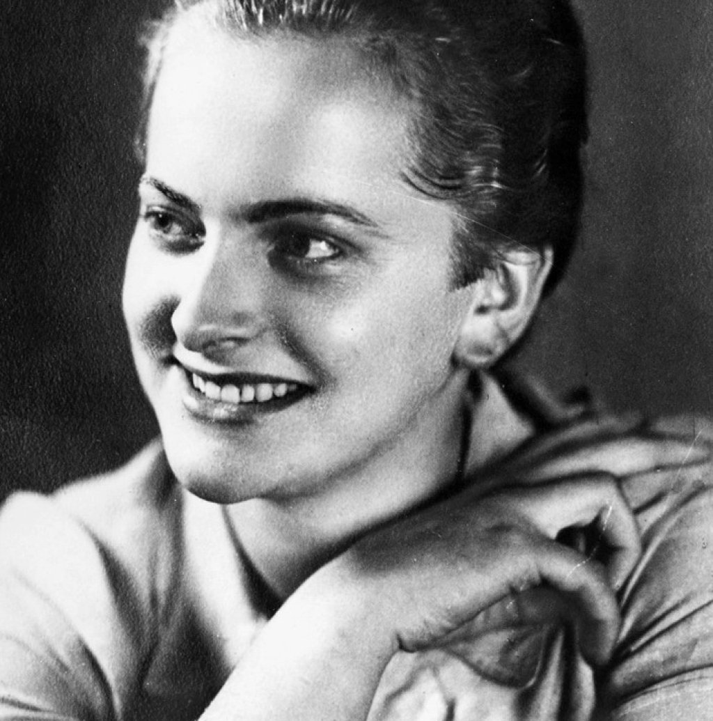 Irma_Grese,_before_July_1942