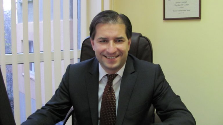 Борислав Цеков ще съветва Румен Радев
