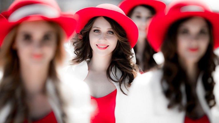 Защото нашите са най-красиви: Русия иска връщане на момичетата във Формула 1