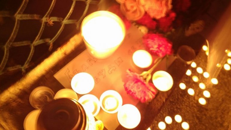 Единственият полицай на местопрестъплението изобщо не се трогна да даде първа медицинска помощ на жертвата, която лежеше на плочника