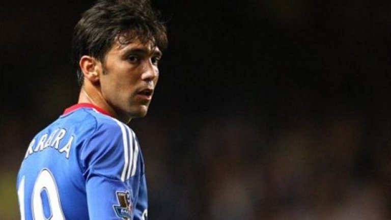 Пауло Ферейра. Португалецът вярва в черната магия и не крие, че често я е прилагал на терена. Например през пролетта на 2005 г. в реванш от 1/8-финалите на Шампионската лига между неговия Челси и Барселона. Милиони зрители с недоумение гледаха как Ферейра си разменя фланелката с Роналдиньо...на почивката. През първото полувреме бразилецът е във вихъра си и бележи два пъти, но през второто е неузнаваемо слаб.