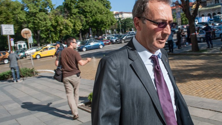 Радостни, зажаднели, депутати...