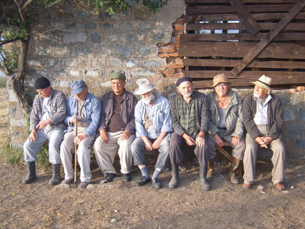 старци