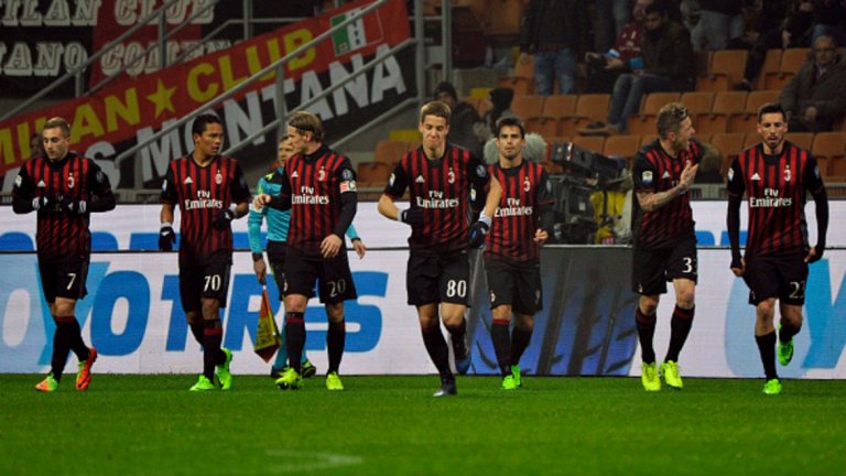 Милан и Фиорентина си отбелязаха три гола през първата част.