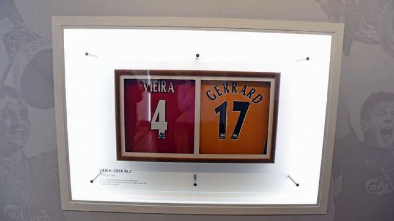 След финала за Купата на ФА през 2001 г. не успява да вземе екипа на Патрик Виейра от Арсенал, но месеци по-късно го прави и го слага до своя от мача. Ливърпул спечели с 2:1, а двамата водиха колосална битка на терена.
