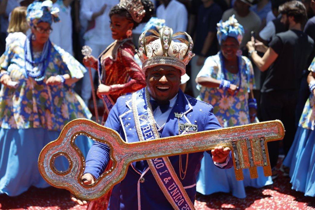 Карнавалът в Рио де Жанейро започна (СНИМКИ)