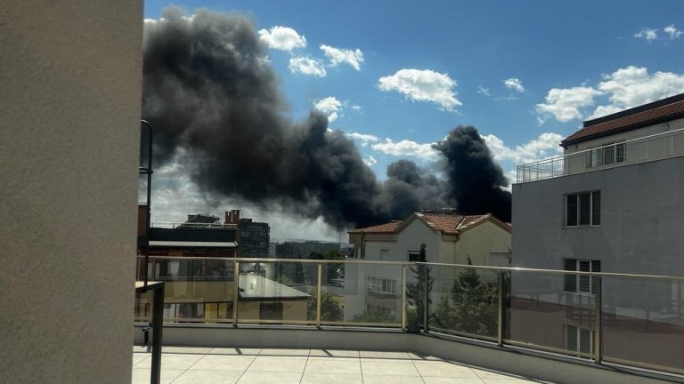 По първоначална информация няма данни за пострадали