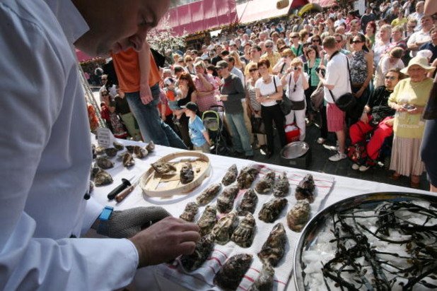Galway International Oyster and Seafood Festival се провежда между 24 и 27 септември в Ирландия и е възможност за истински пир на любителите на морските дарове