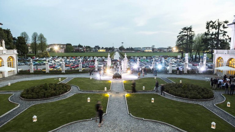 Петя Бертони от Cars&Coffee: Дръж здраво волана, бъди винаги нащрек