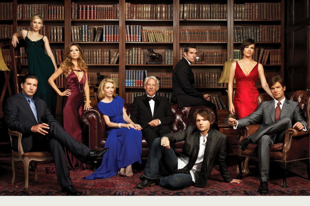 Dirty sexy money 
Дори наличието на Доналд Съдърланд не успява да спаси този сериал за богато похотливо семейство и неговите проблеми. Той има само два сезона и минава по каналите някак незабелязано, при това без да има причина това да е така. Dirty 