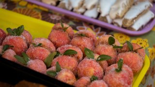 Сладки "Праскови" - баба ги правеше, но Италия ги е измислила