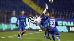 След голямо треперене и гол от дузпа в края, Левски взе победата