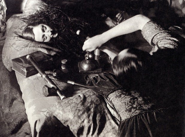 Опиумно парти, 1925 