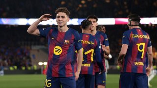 Барселона уплаши конкурентите си в спектакъл с девет гола