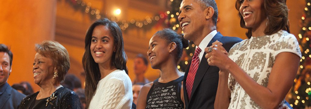 o-BARACK-OBAMA-SASHA-OBAMA-facebook