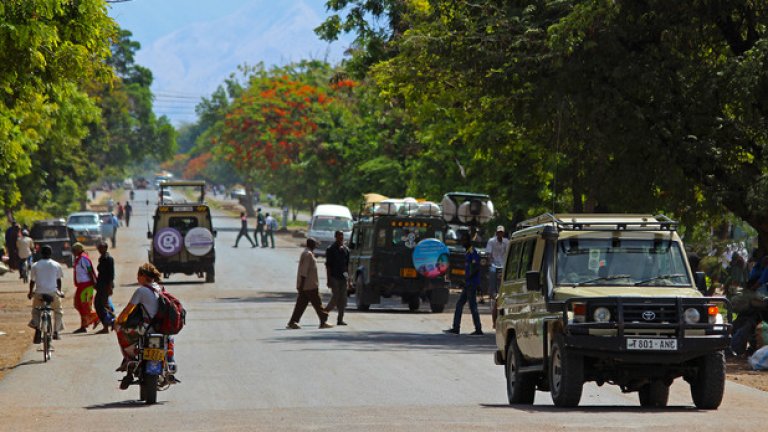 Танзания. Правило номер 1: колкото по-опасно и нахално караш, толкова по-бързо ще стигнеш