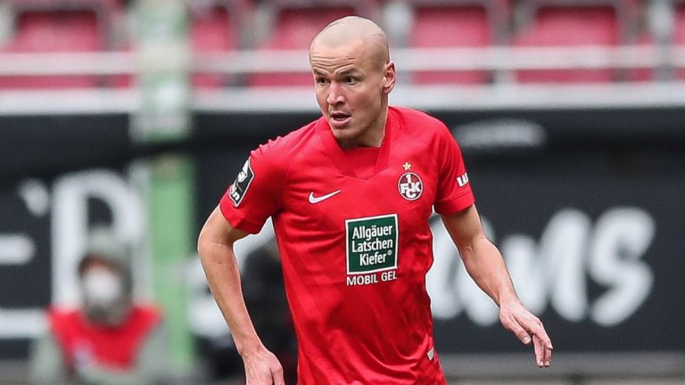 Футболните качества на Адам Хлушек не подлежат на съмнение, но поне от десетилетие той е зависим от хазарта и е затънал в спирала от дългове