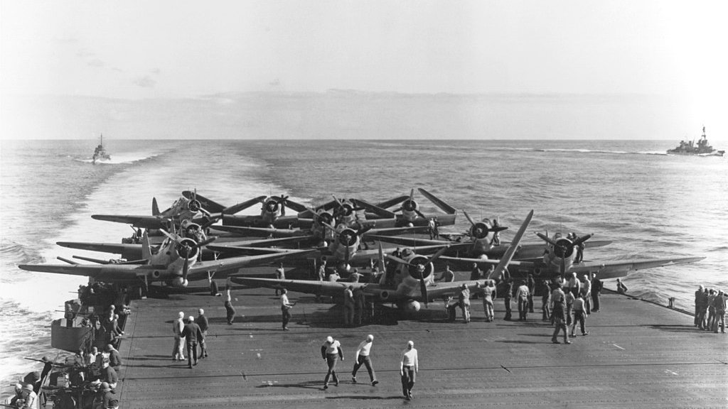 1024px-Douglas_TBD-1_Devastators_of_VT-6_are_spotted_for_launch_aboard_USS_Enterprise_(CV-6)_on_4_June_1942_(80-G-41686)