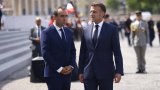 Досега той бе министър на отбраната и се счита за близък до президента Макрон