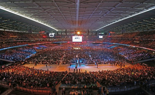 Събитието в Мелбърн събра над 56 000 души, което е и нов рекорд за UFC