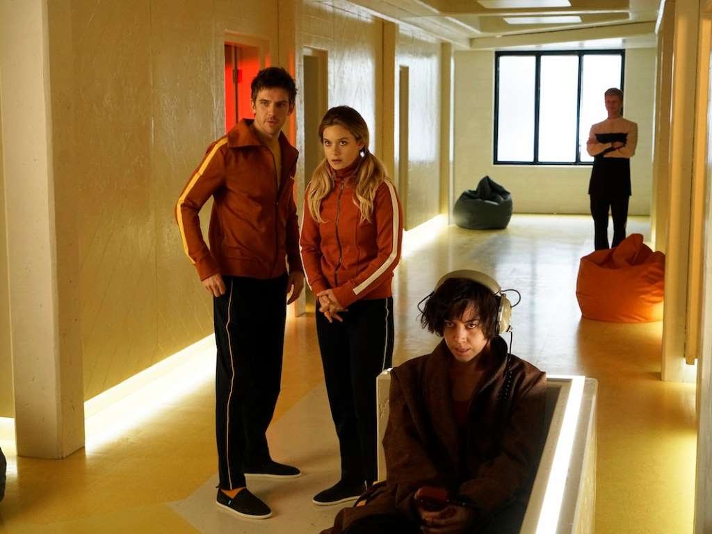 1. “Legion”/ Легион 

Нов сериал по вселената на Marvel. Дейвид Хелър (Дан Стивънс) цял живот е по психиатрични болници. Оказва се обаче, че не е нормален човек, но не е и луд.