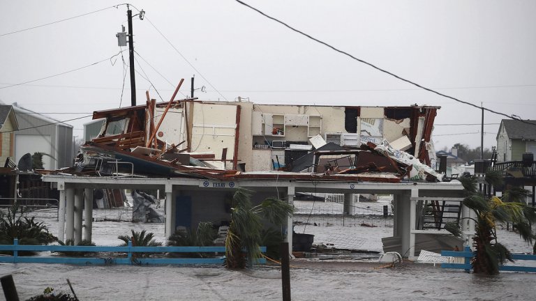 Ураганът "Харви" има потенциала да стане една от историческите бури, които САЩ ще помни