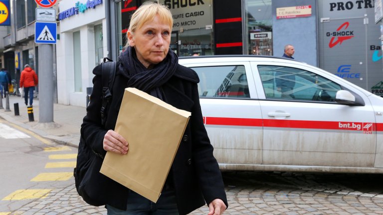 Елена Йончева чака отговор от Борисов за "Ало, Банов"