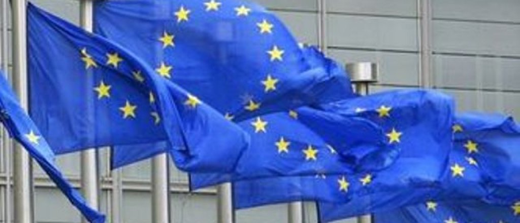 eu-flag-logo