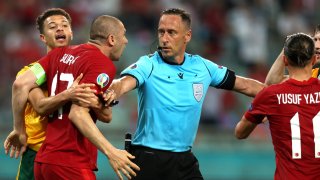 На Евро 2024 само капитаните ще могат да говорят със съдиите