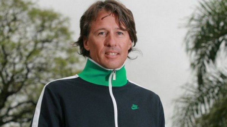 Давин, който в началото на следващата година ще навърши 46, за последно бе треньор на Хуан Мартин дел Потро.
