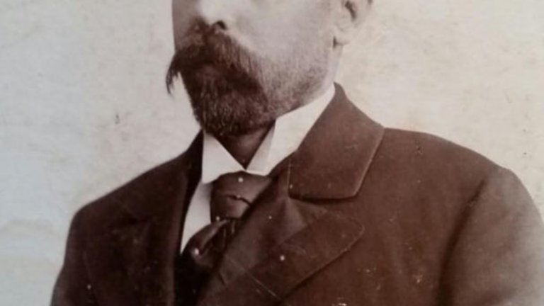 Константин Величков е друг от организаторите на Централния комитет за Южна България. Именно на него е поверена организацията на "гимнастическите дружества". Той е сред политиците в Източна Румелия, водач на крайното крило на Народната партия (съединисти).